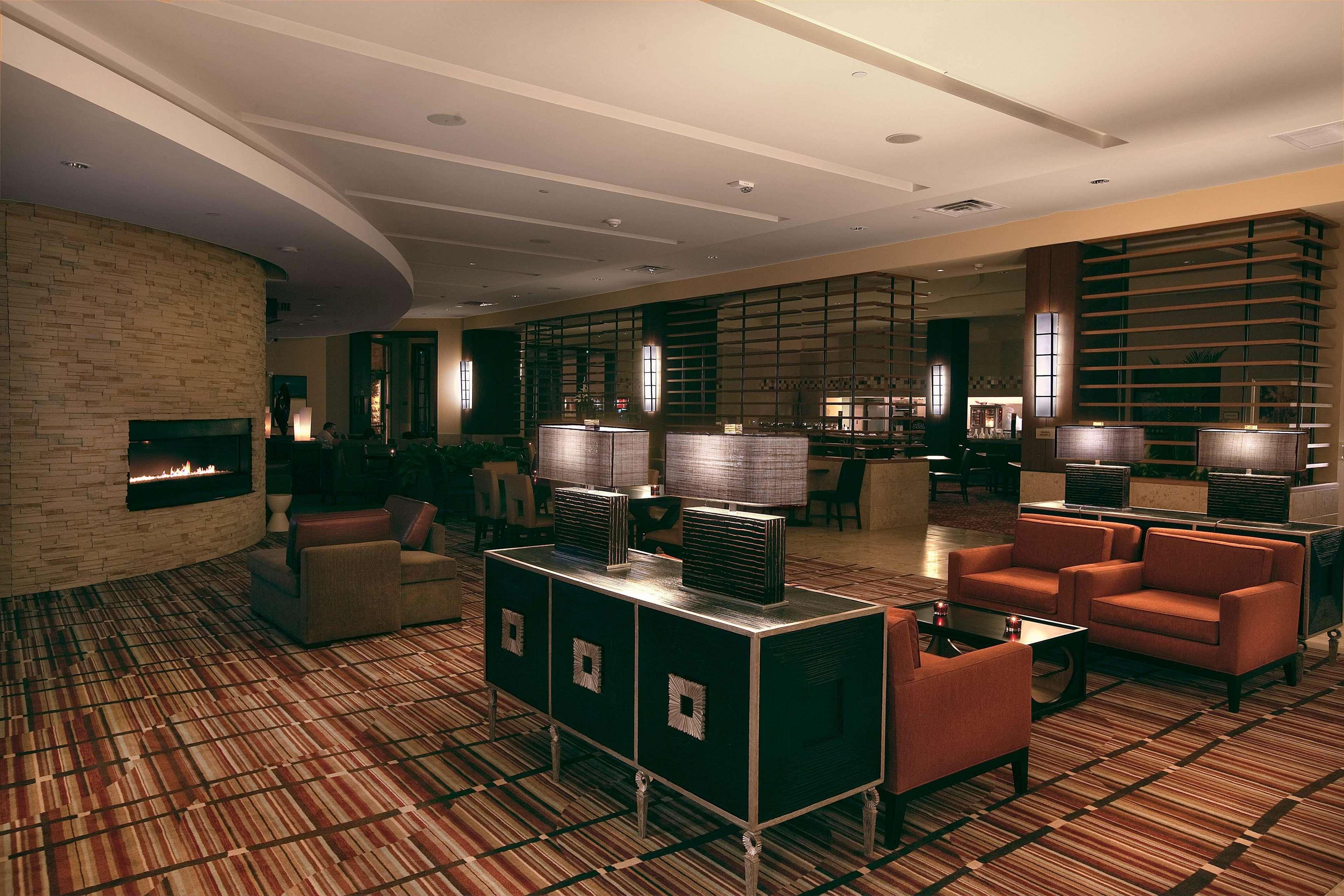 Embassy Suites Palmdale Interior photo