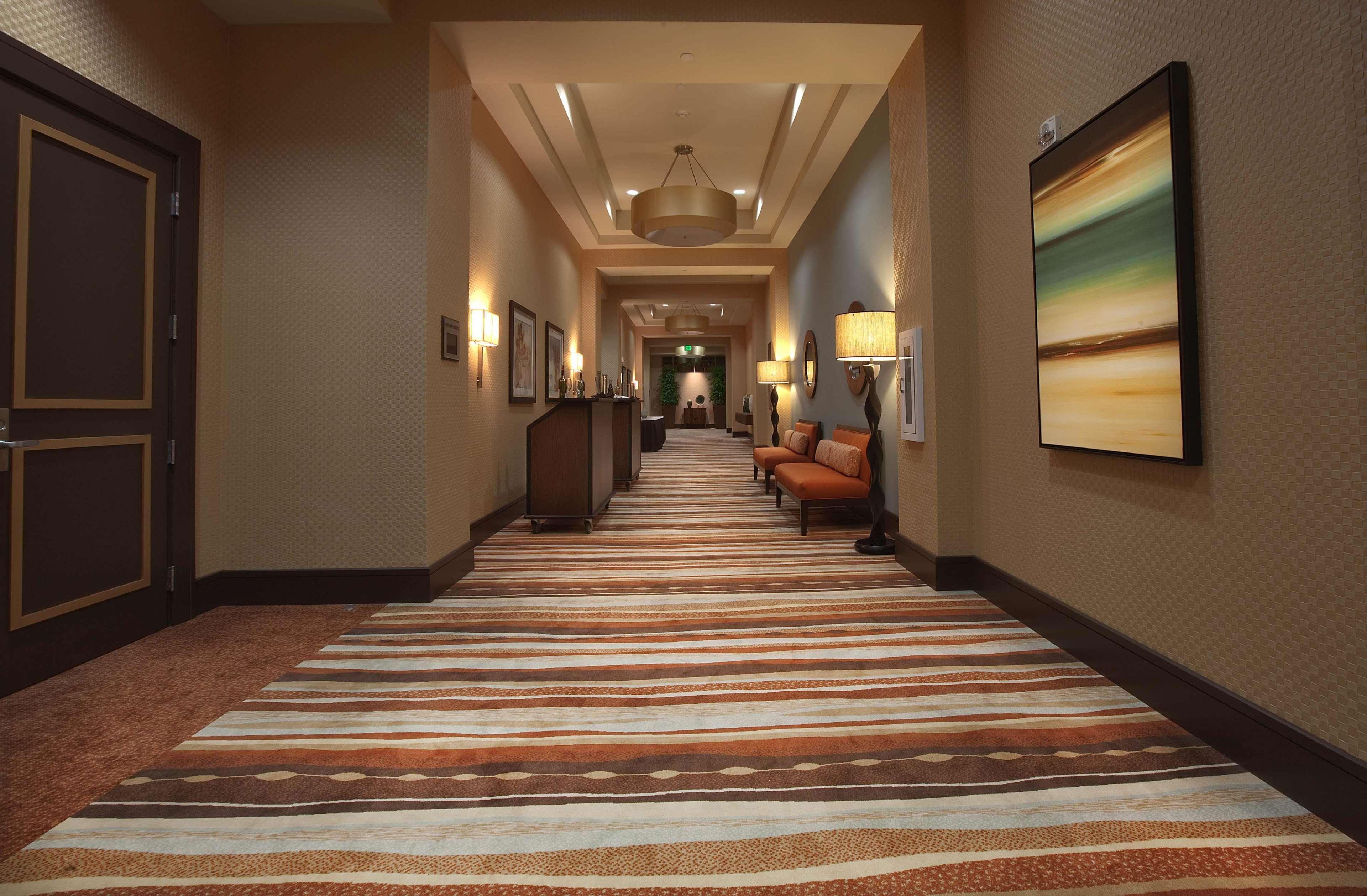 Embassy Suites Palmdale Interior photo