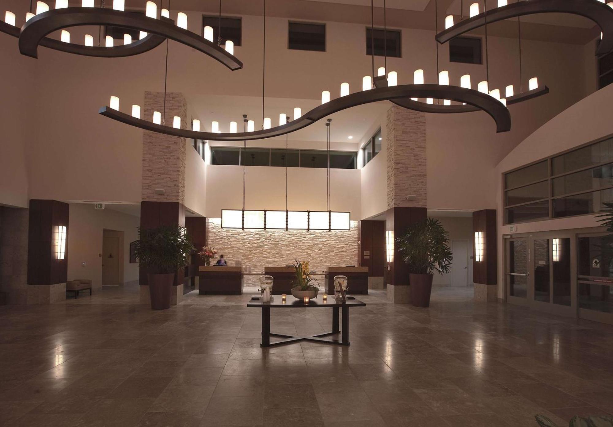 Embassy Suites Palmdale Exterior photo